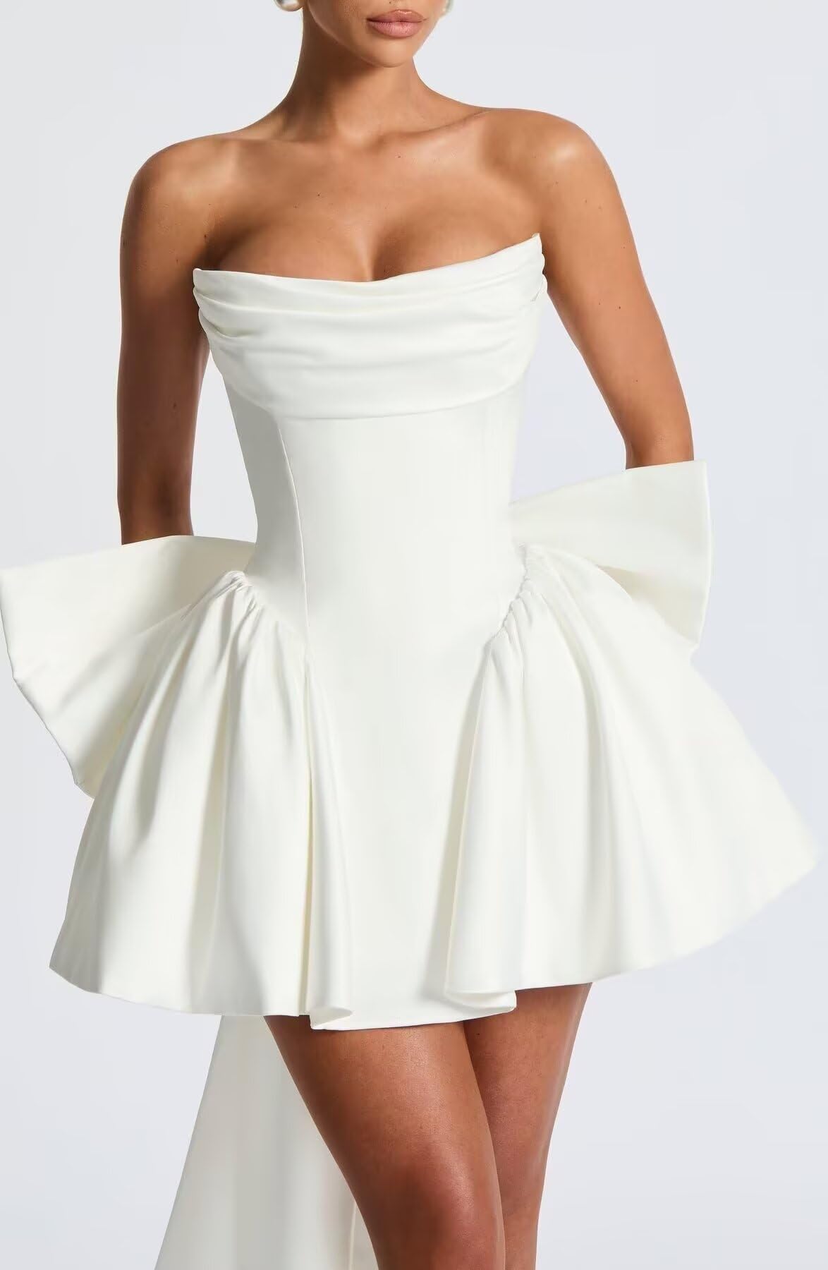White pleated tube top bow hem short dress - Image 5